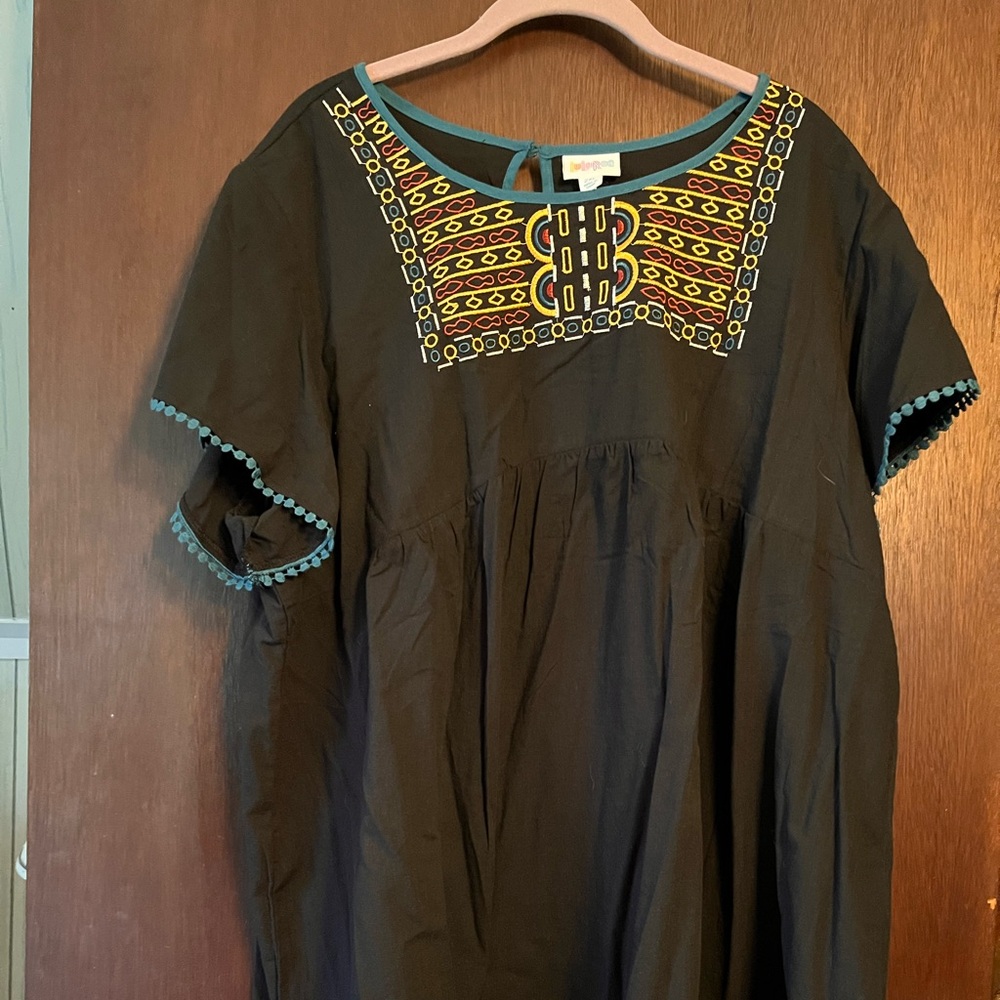 Lularoe paisley embroidered top